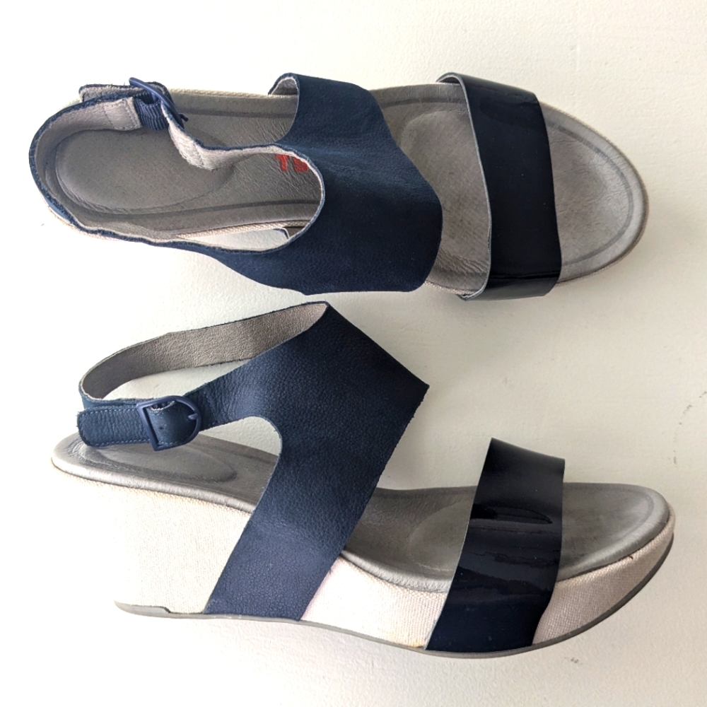 TSUBO Navy Wedge Sandals